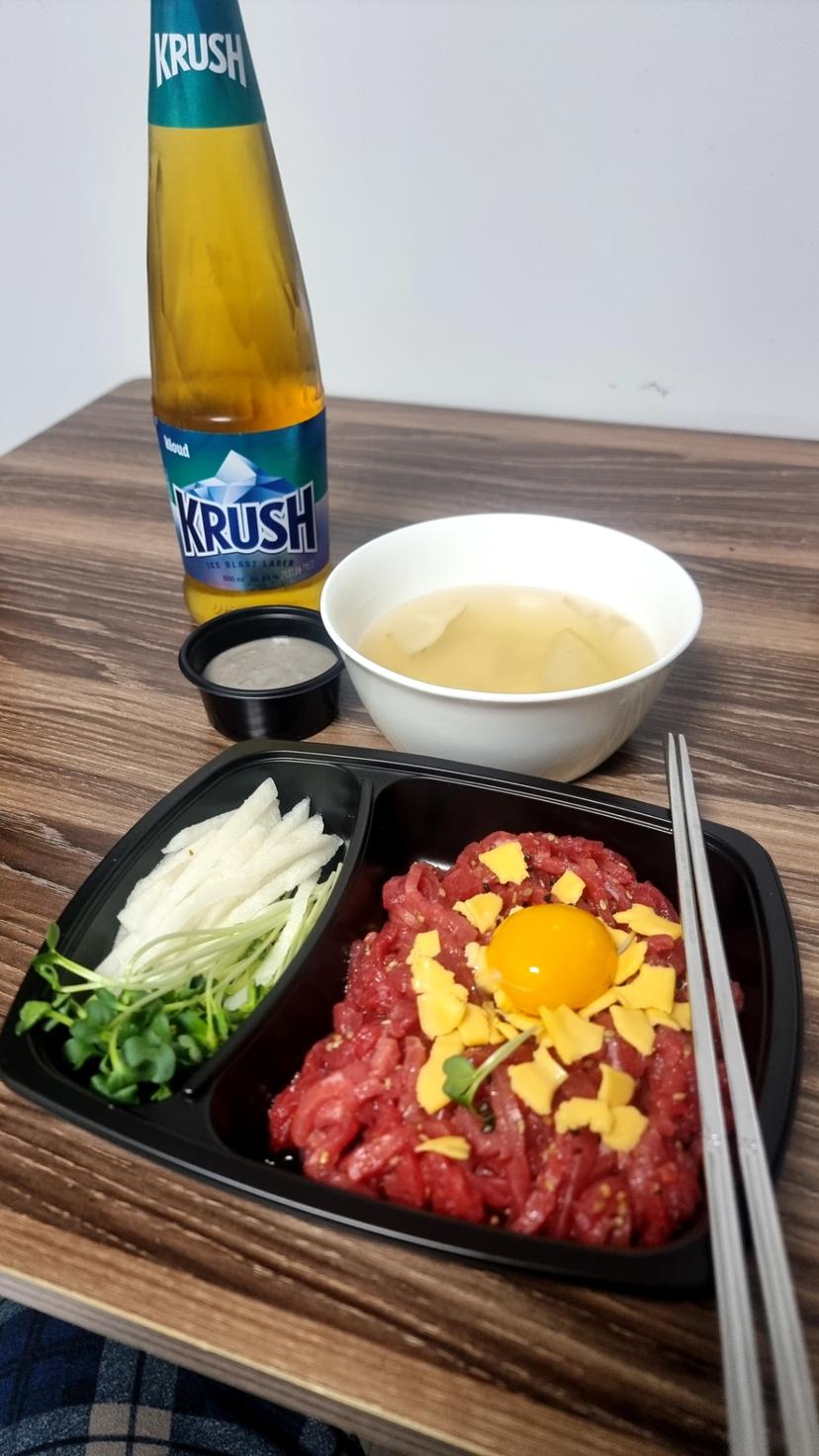 feed image