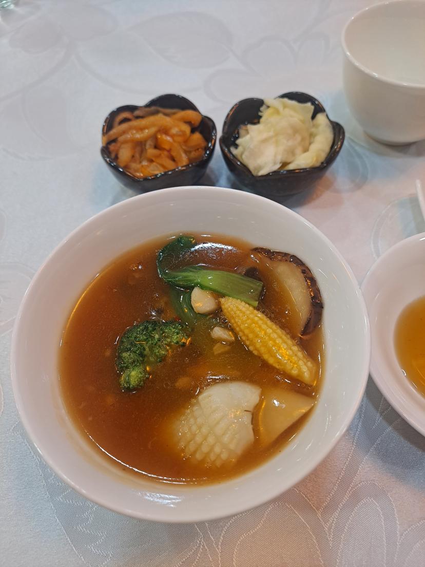 feed image