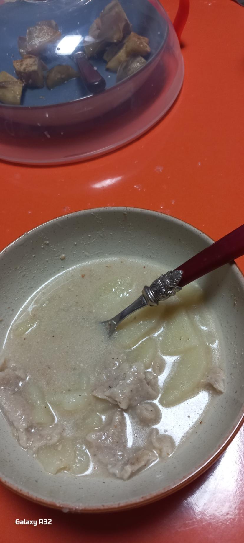 feed image