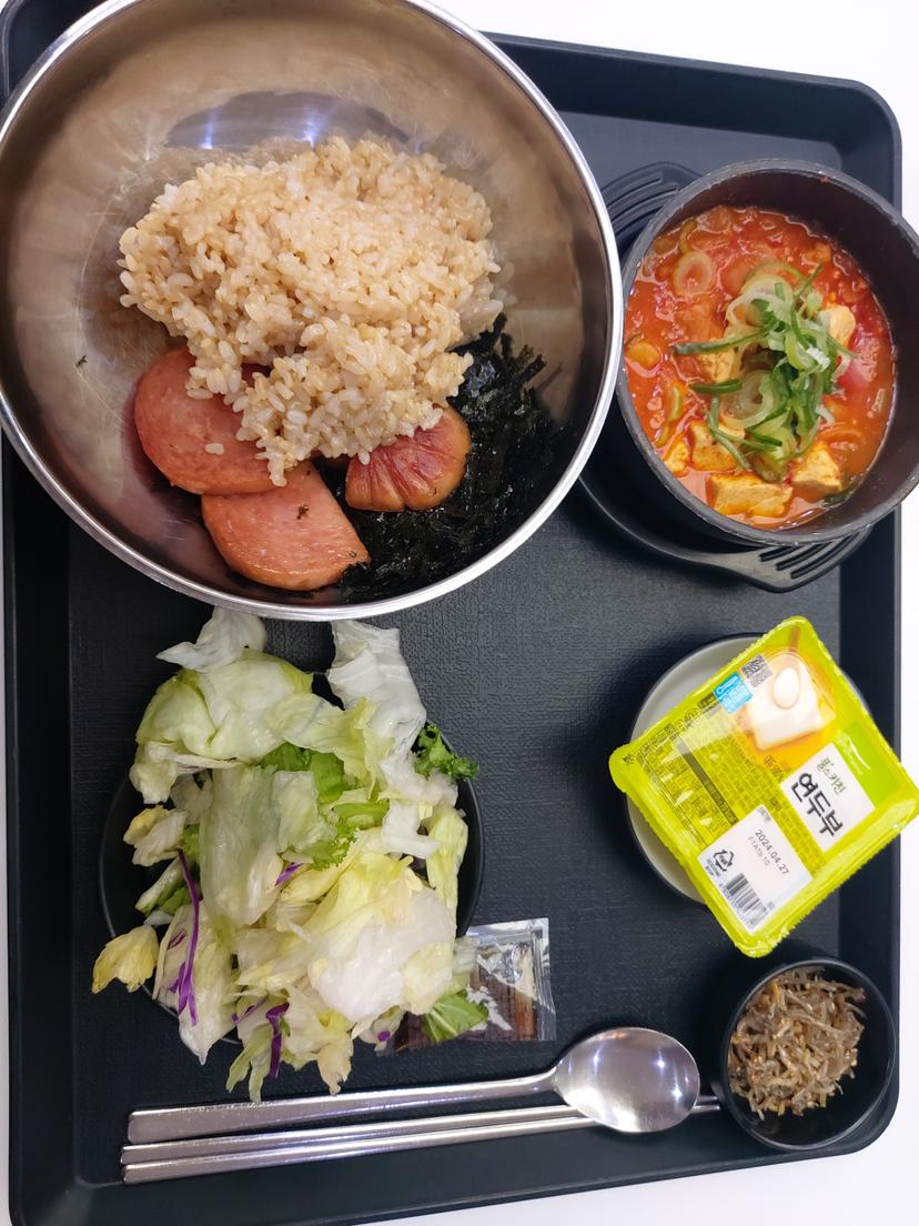 feed image