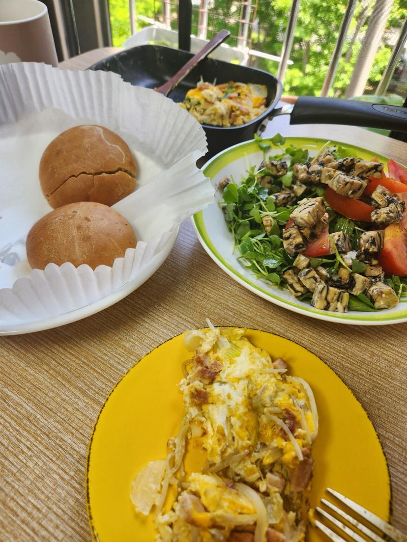 feed image