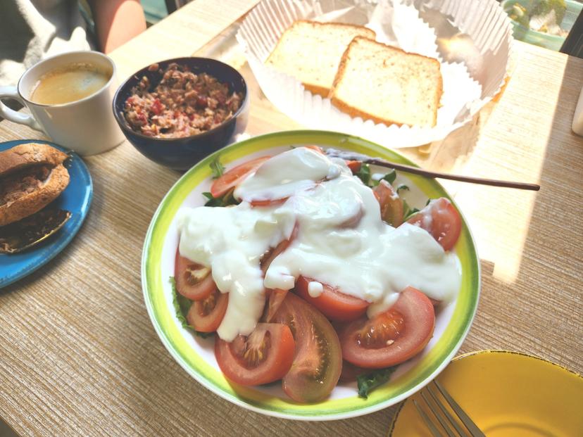 feed image
