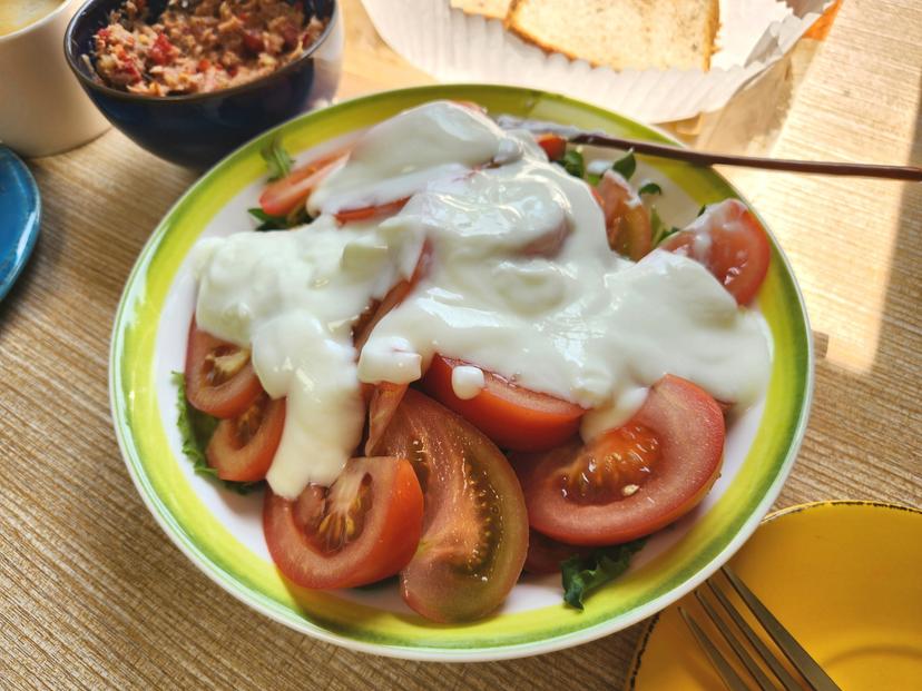 feed image