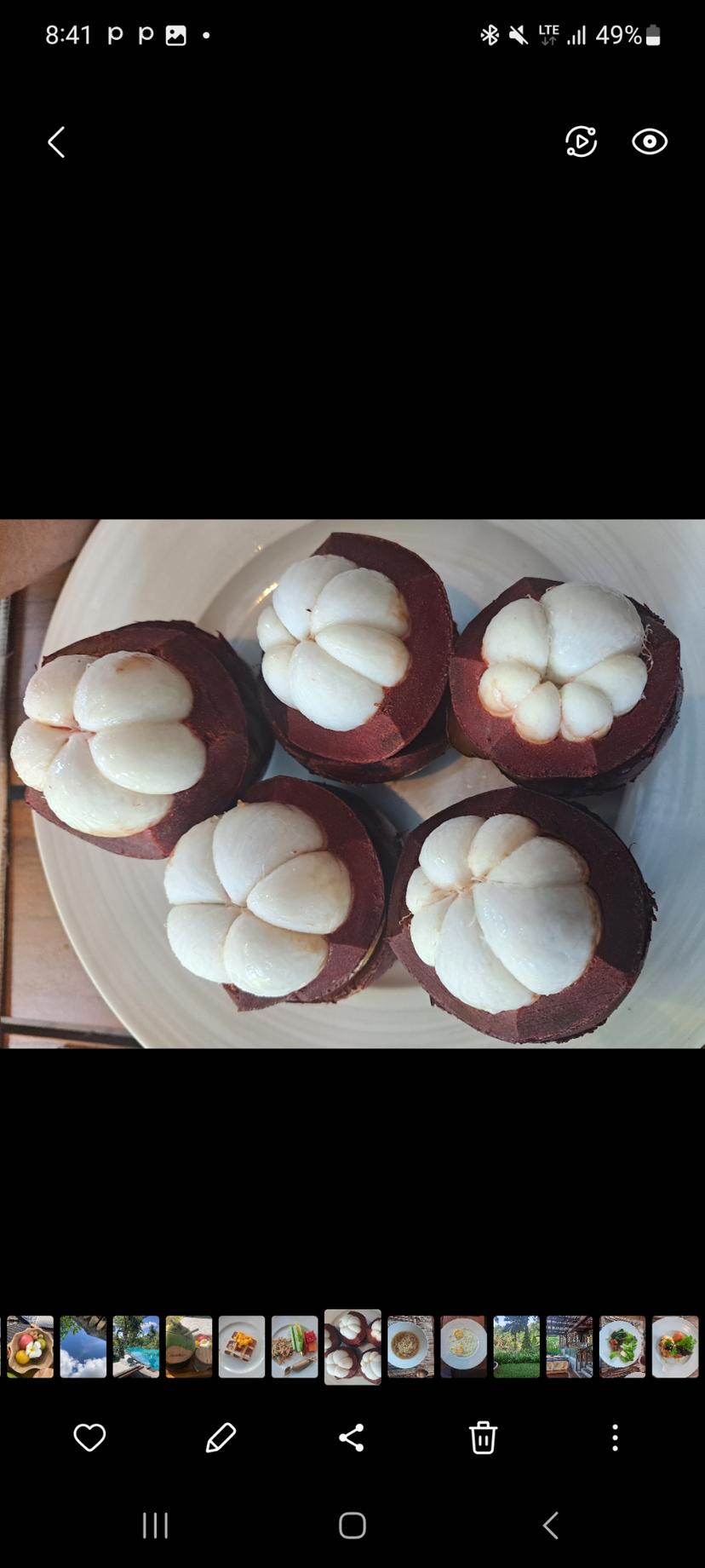 feed image