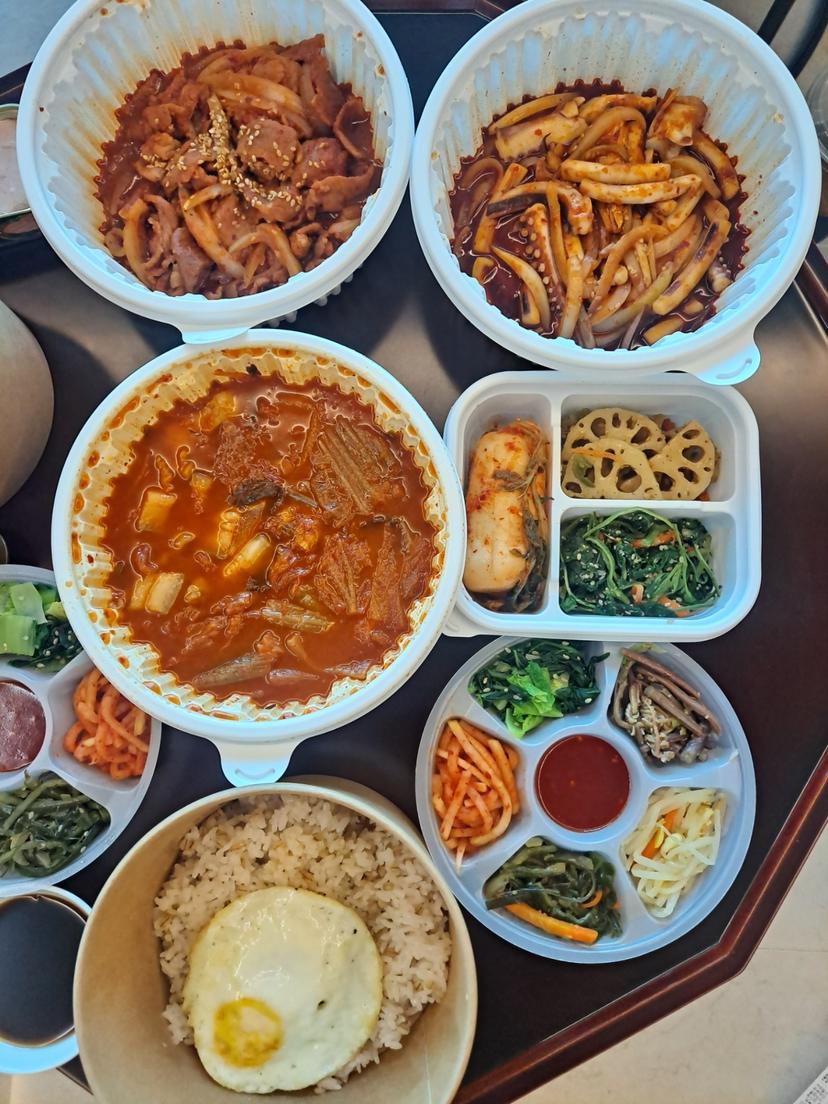 feed image