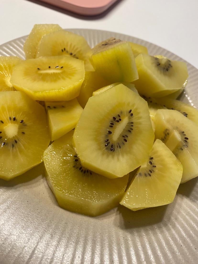 feed image