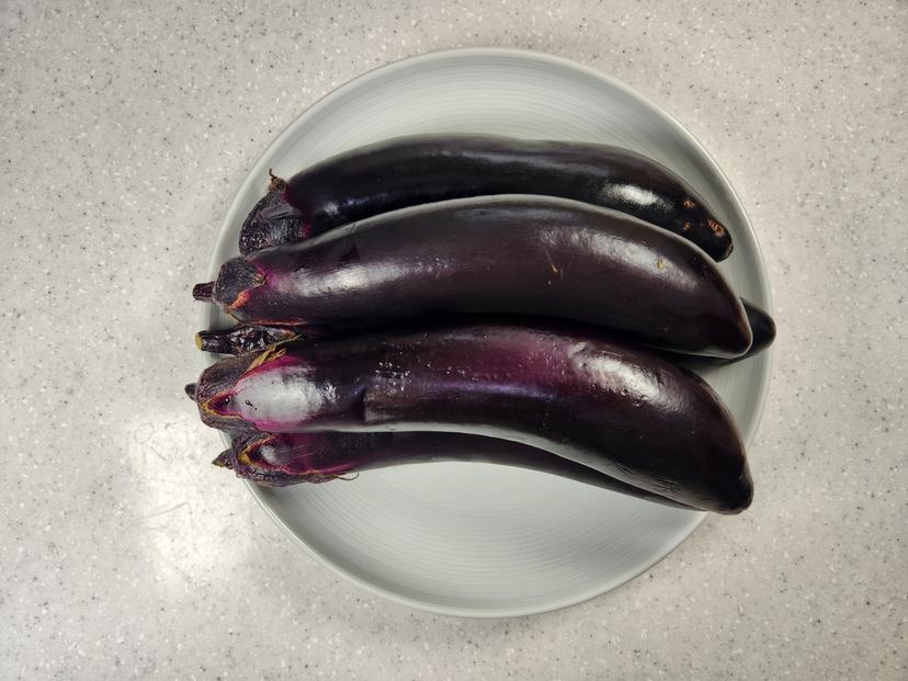 feed image