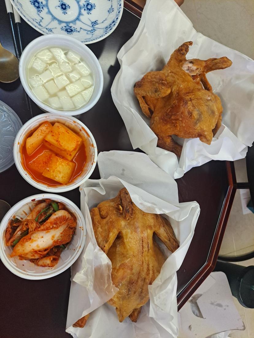feed image