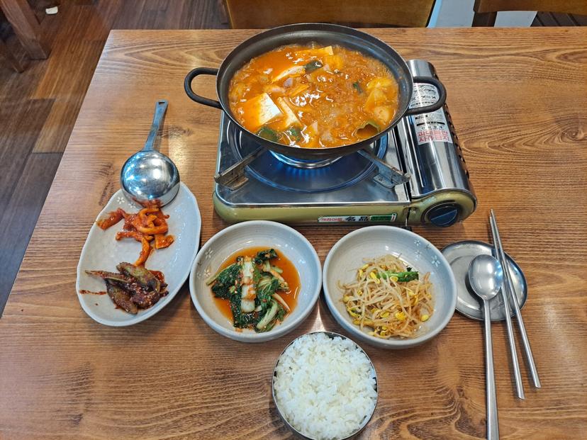 feed image