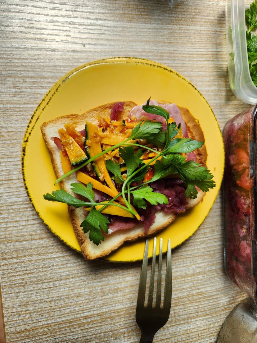 feed image