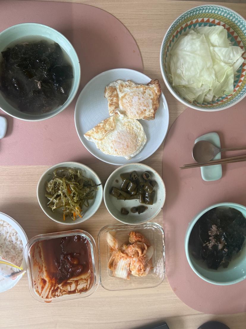 feed image