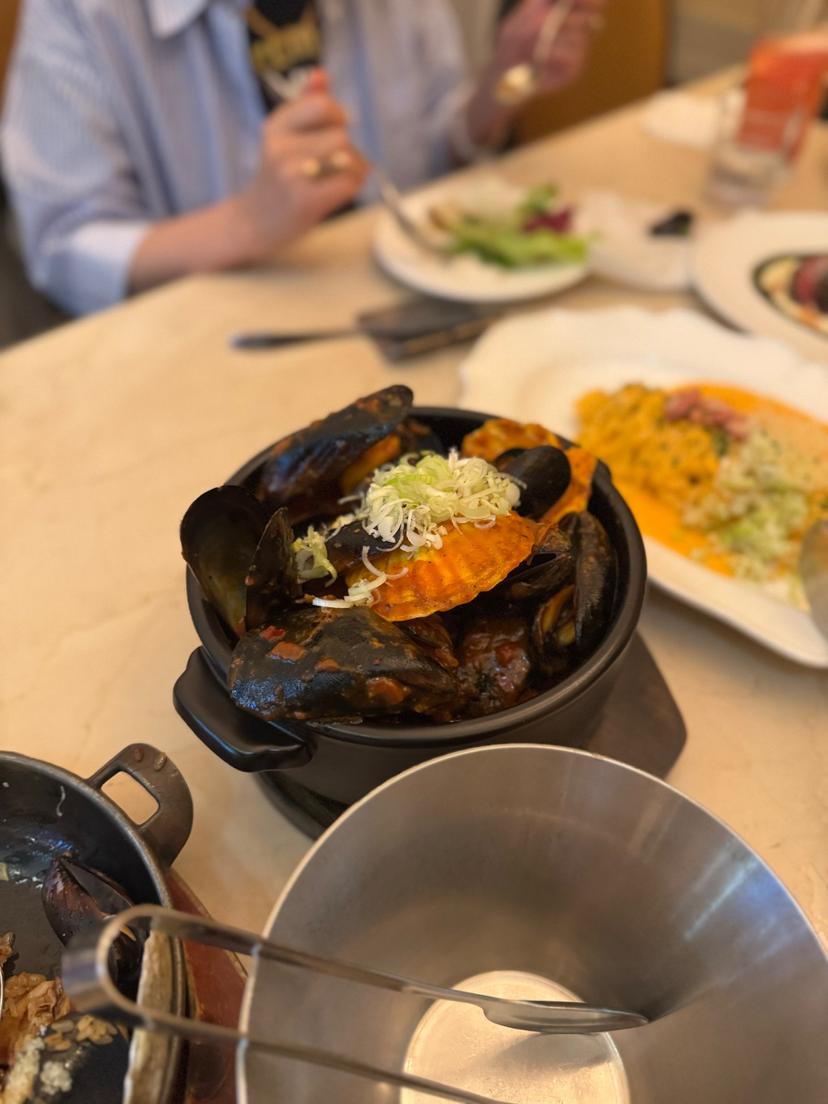 feed image