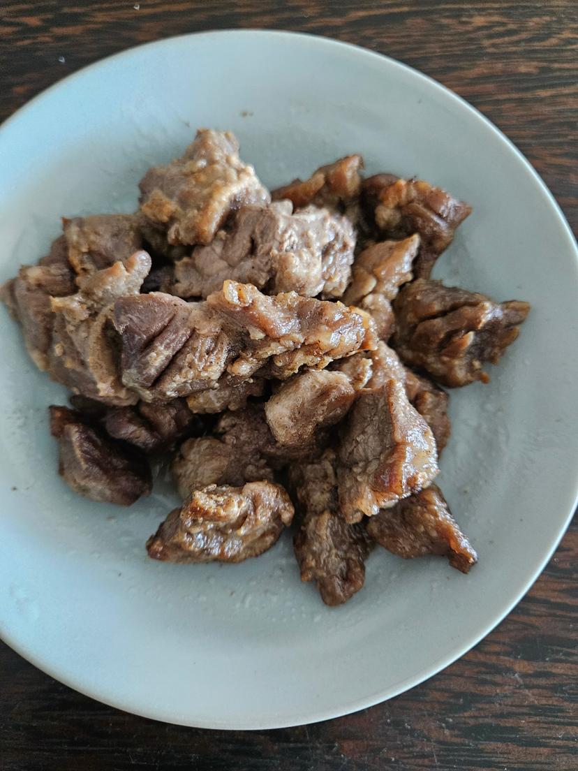 feed image