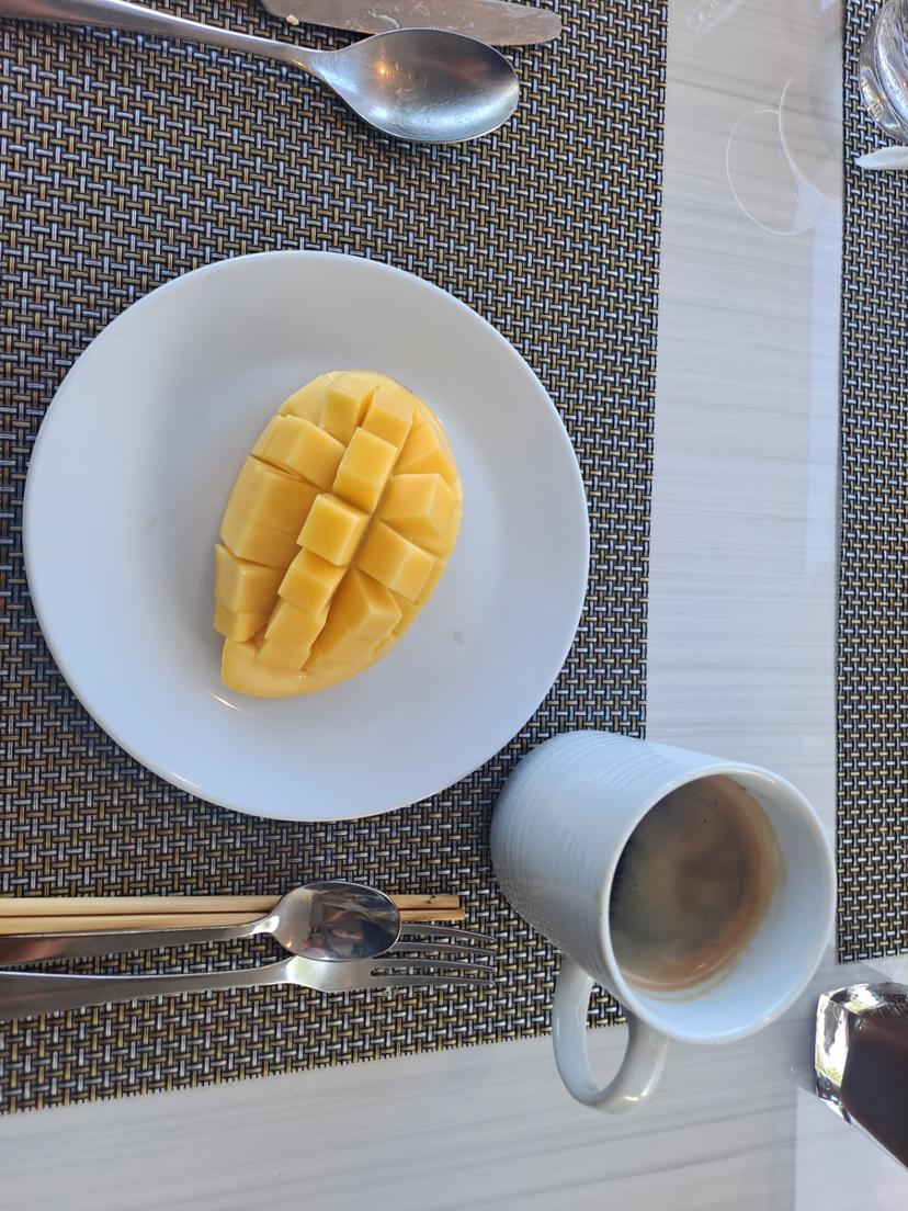 feed image