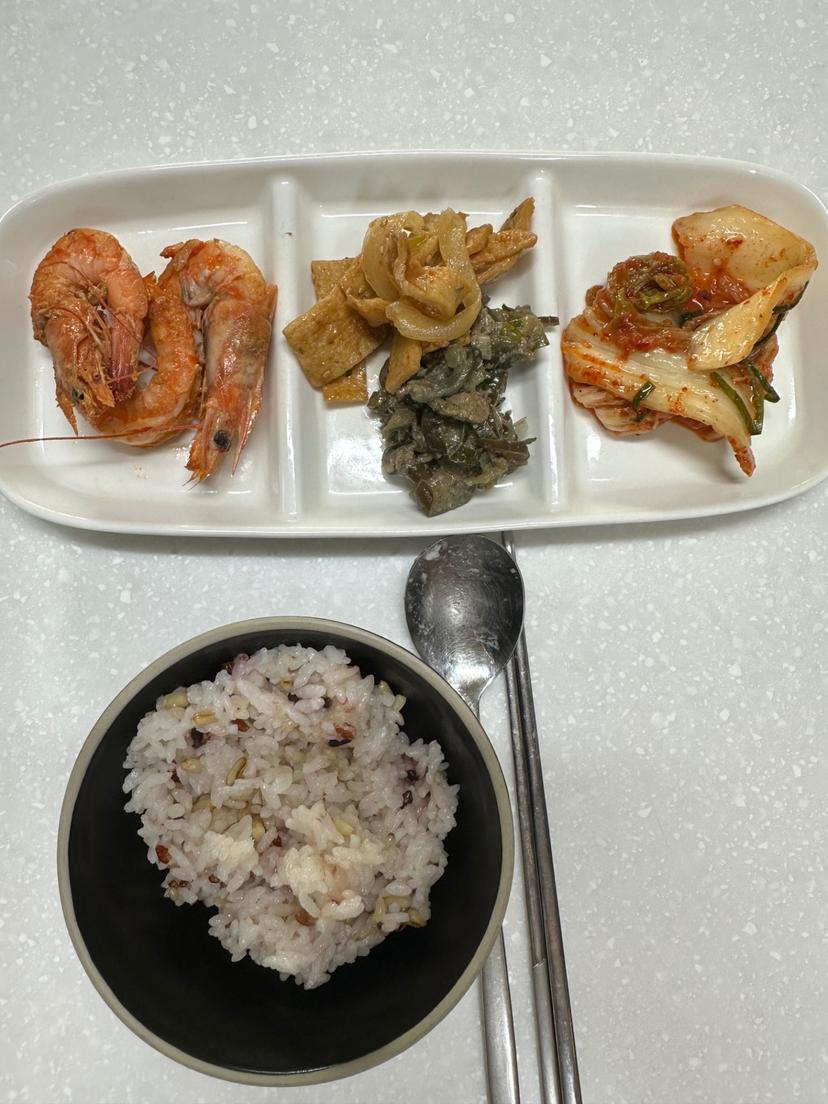 feed image