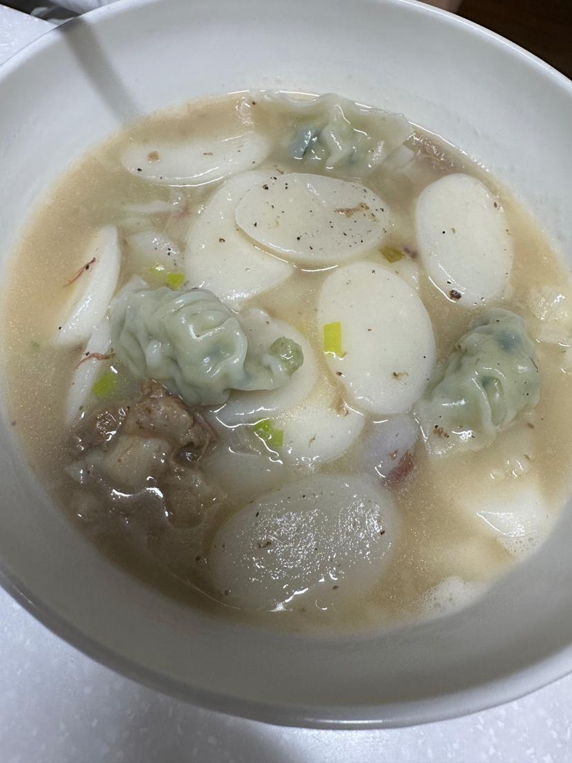 feed image
