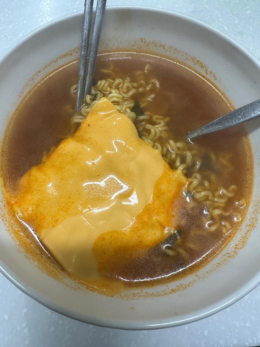 feed image