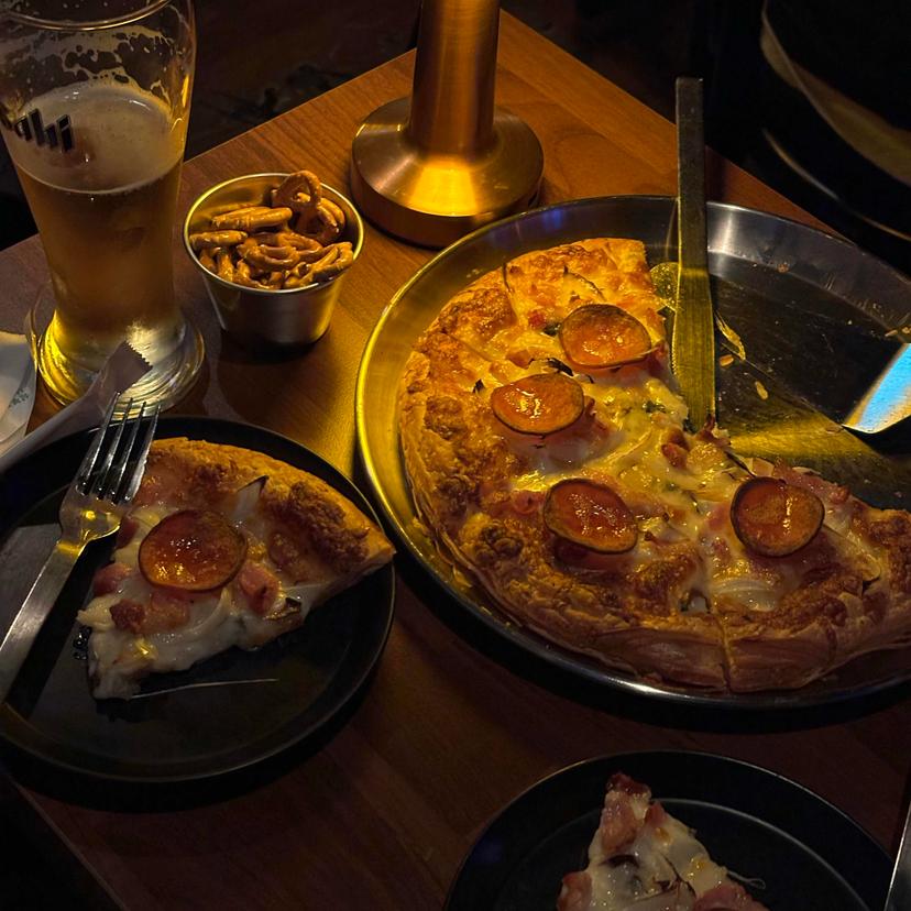 feed image