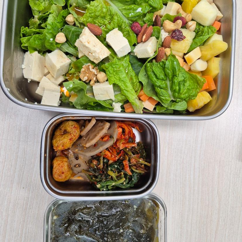 feed image