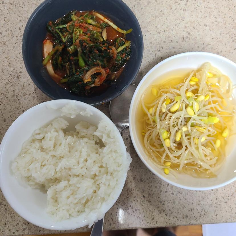 feed image