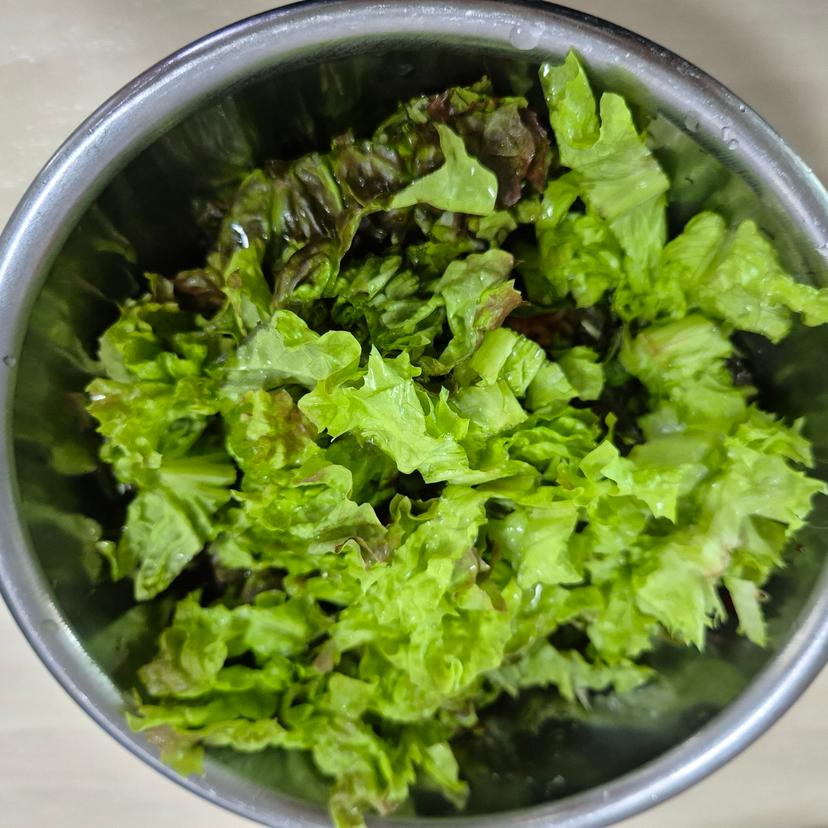 feed image