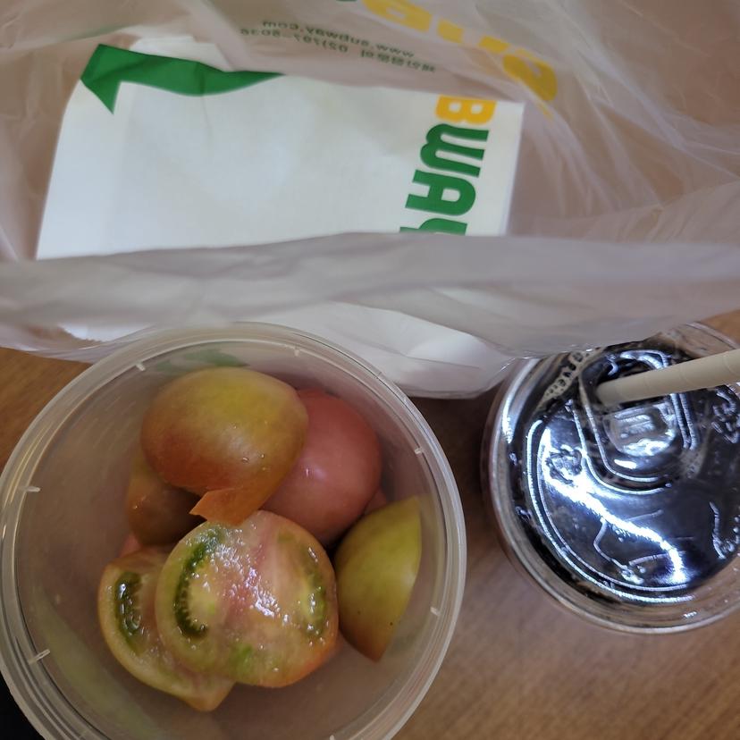 feed image