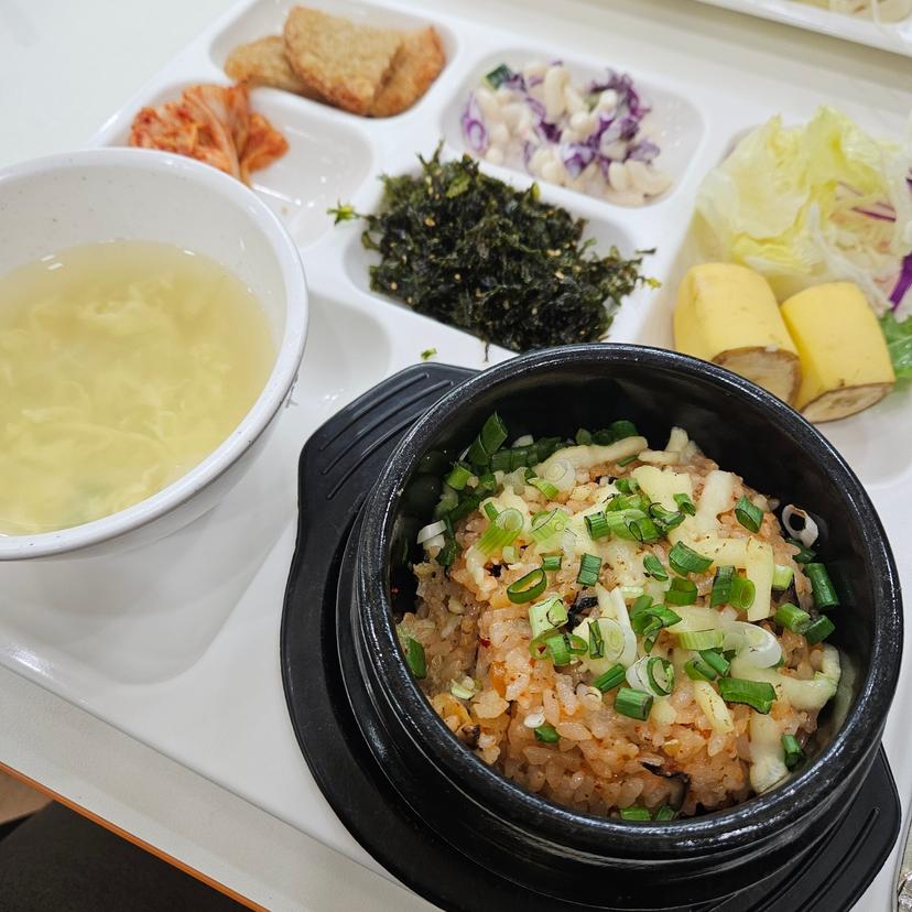 feed image