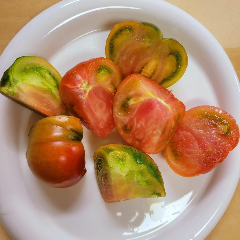 feed image
