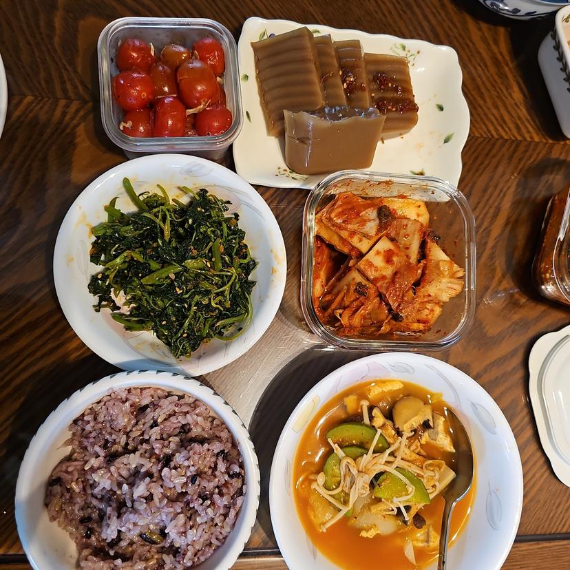 feed image