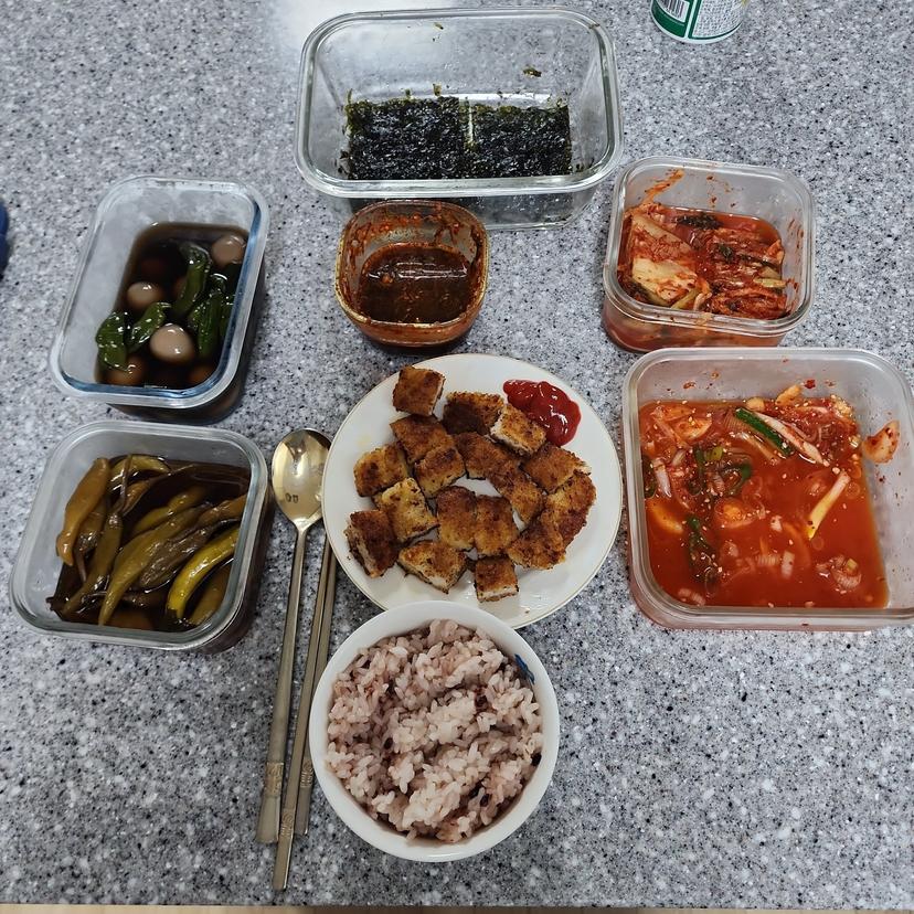 feed image