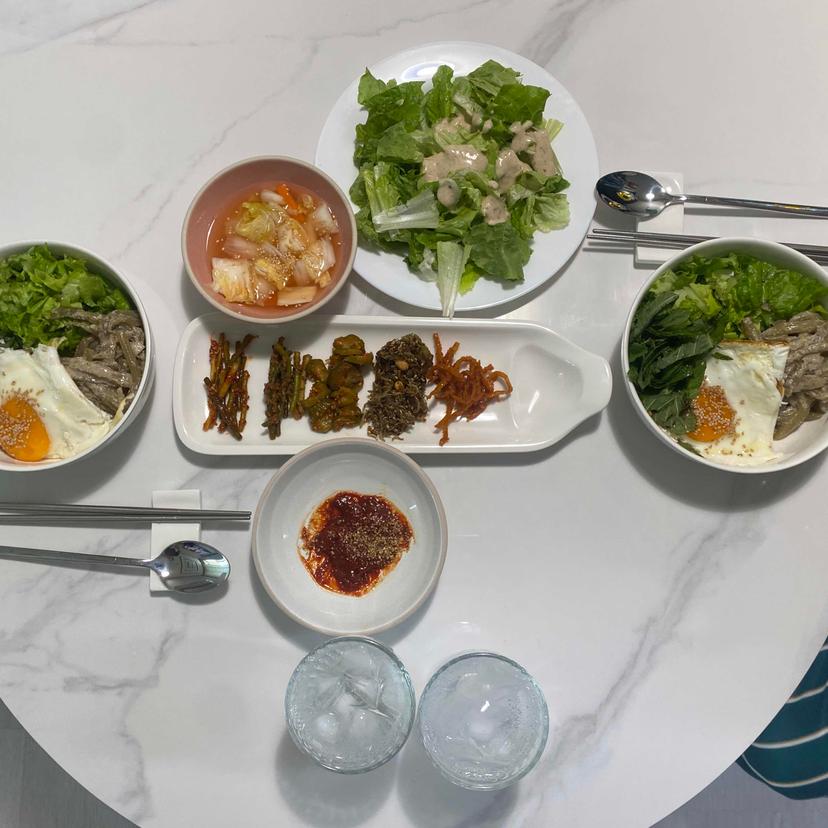 feed image