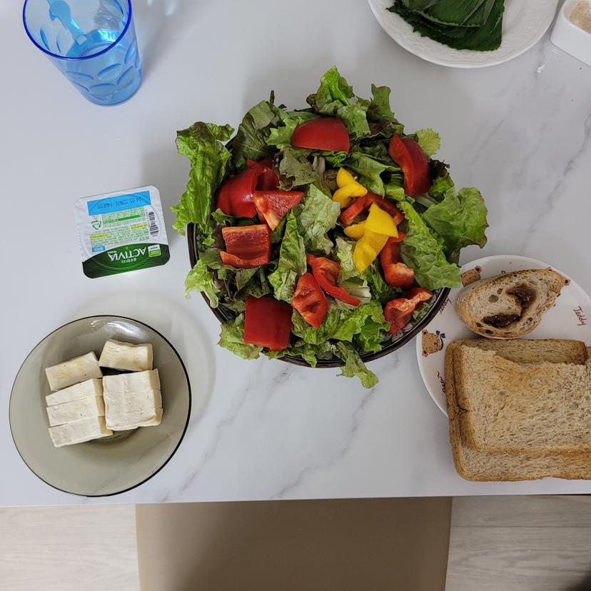 feed image