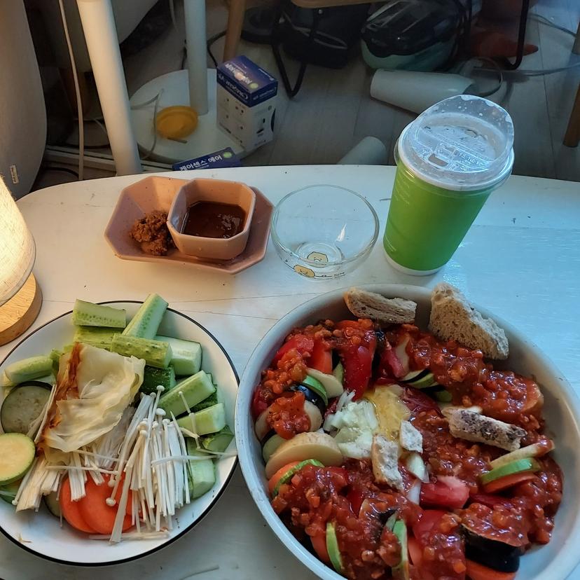 feed image