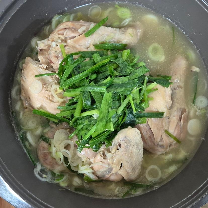 feed image