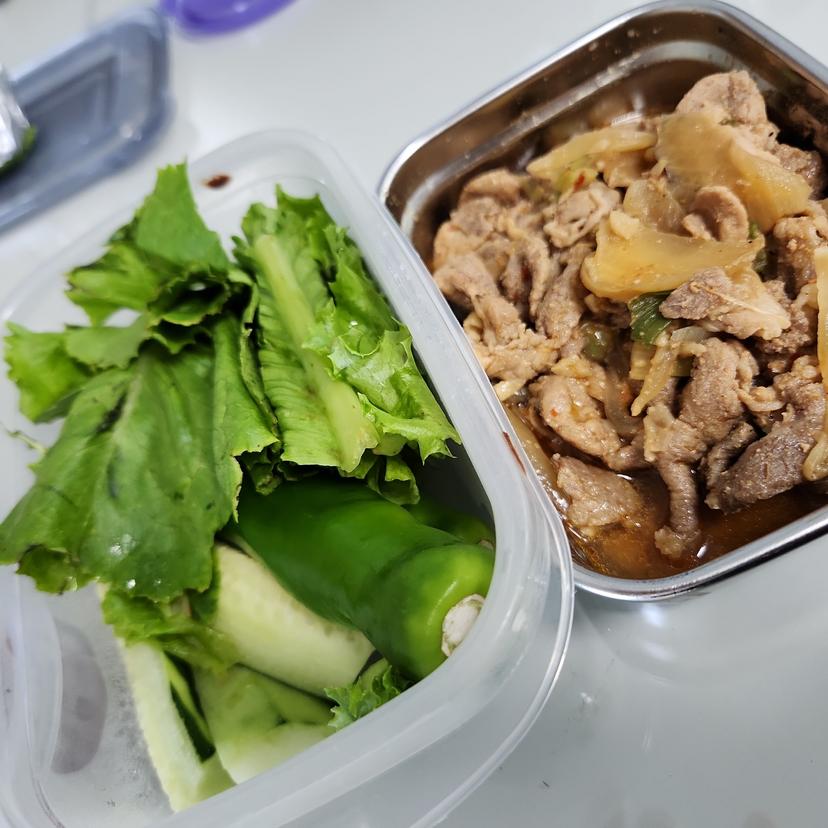 feed image