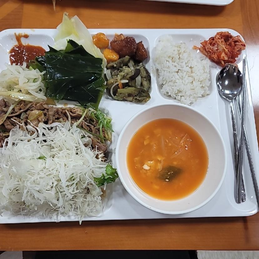 feed image