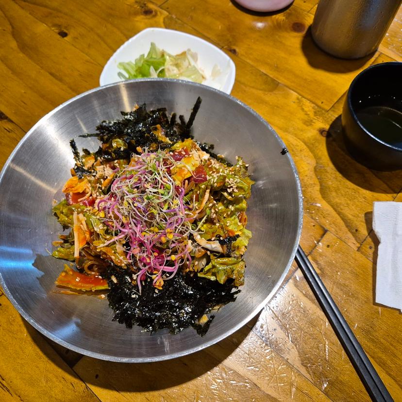 feed image
