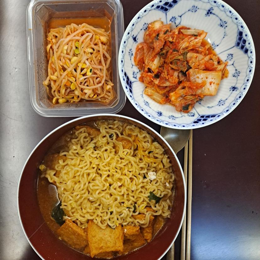 feed image