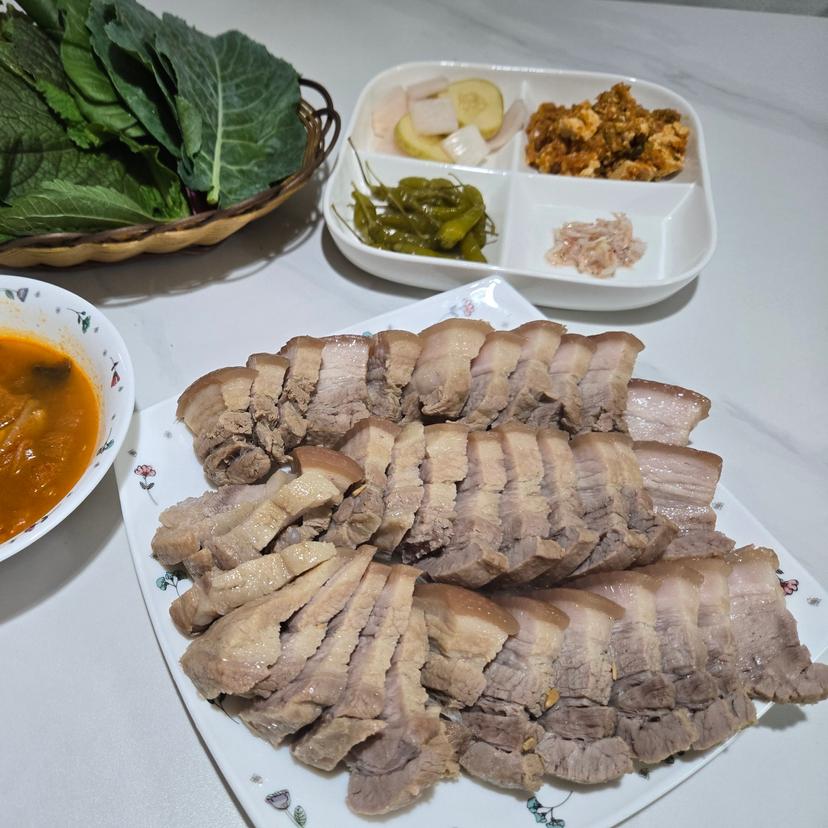 feed image