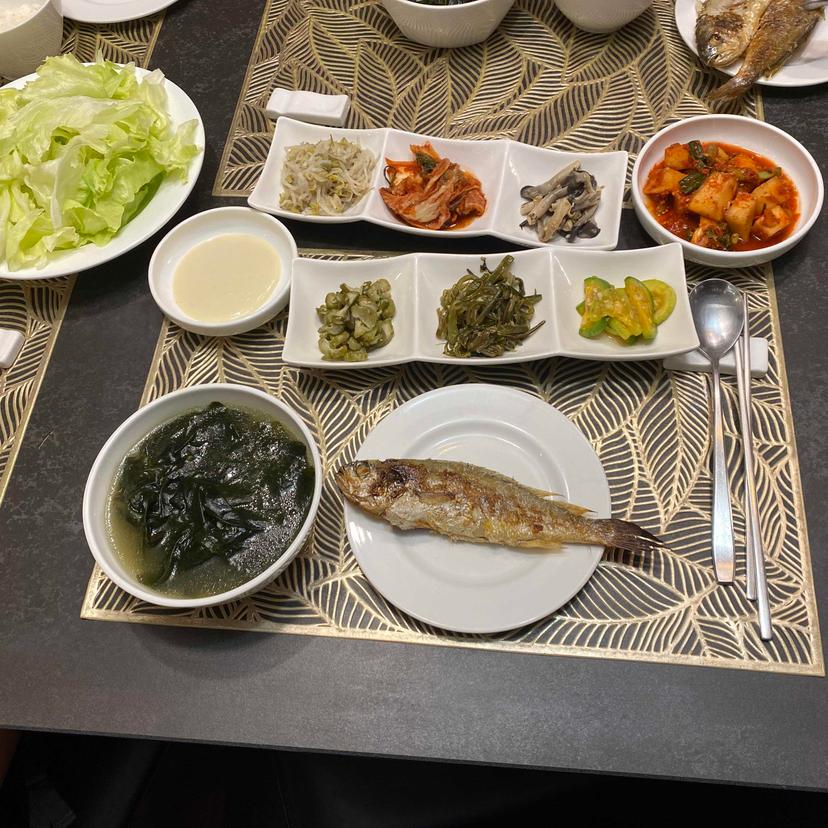feed image