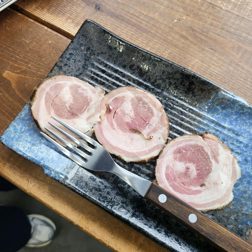 feed image