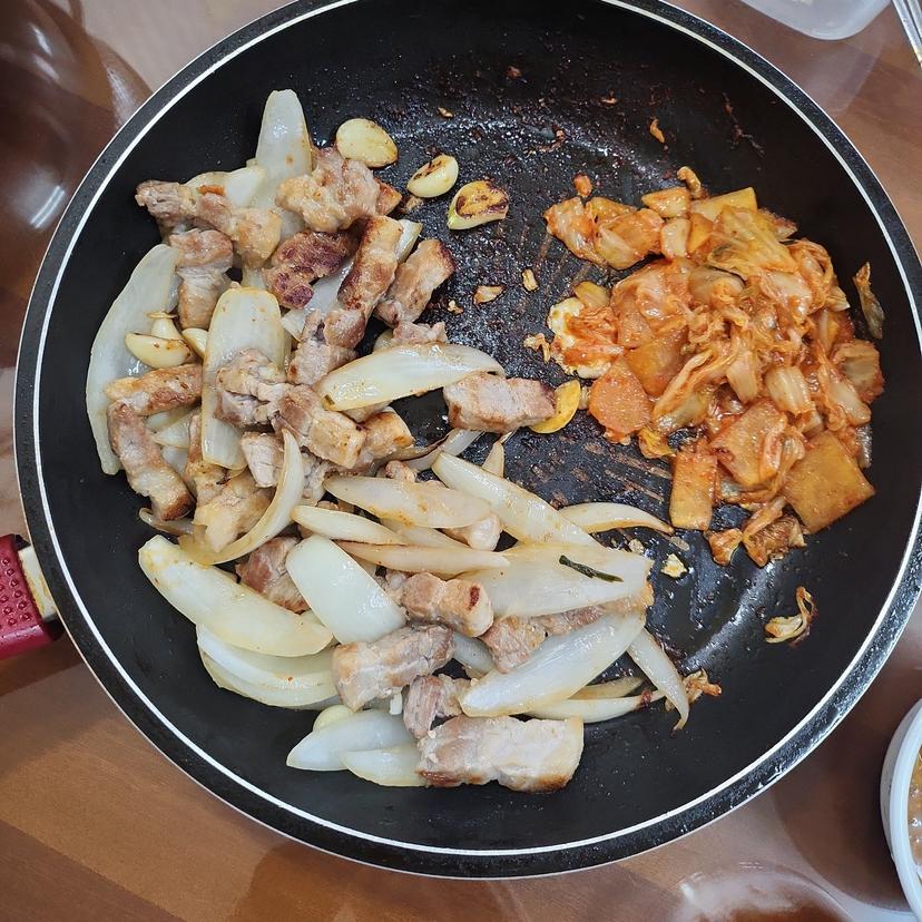 feed image