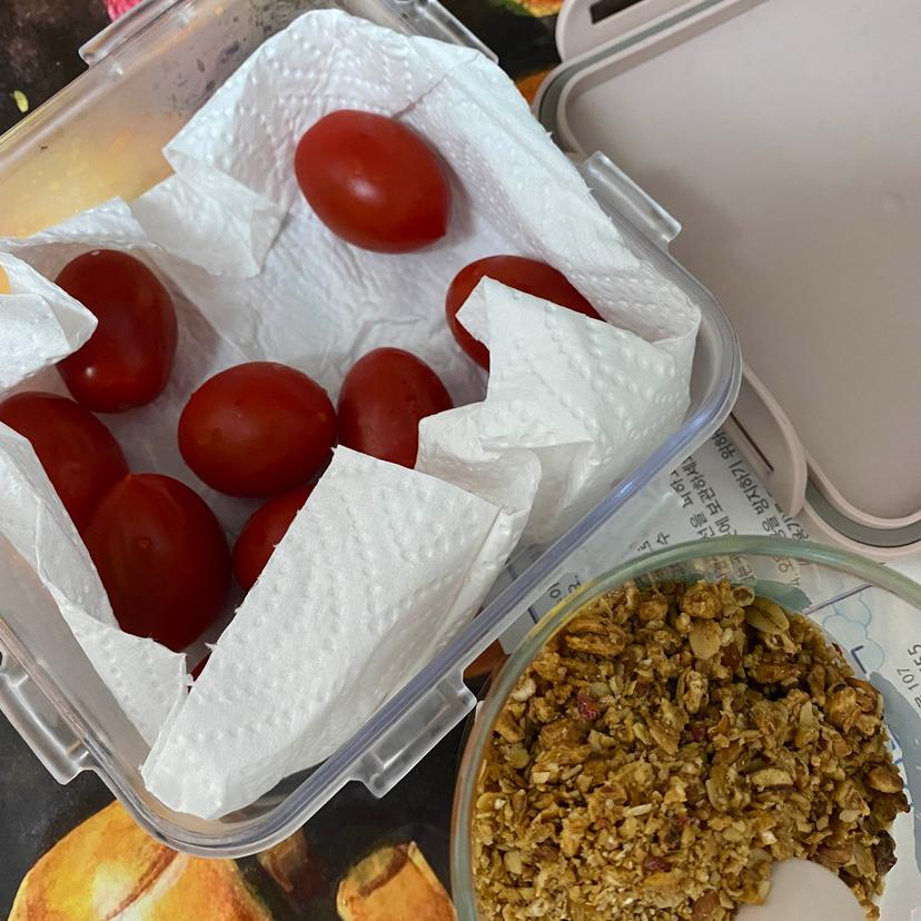 feed image