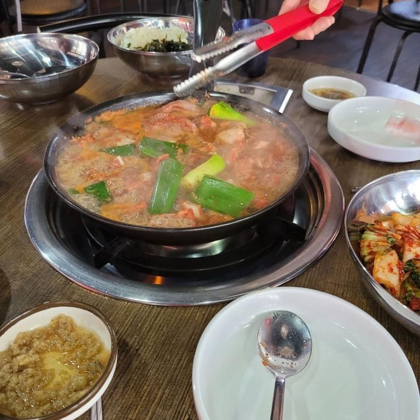 feed image